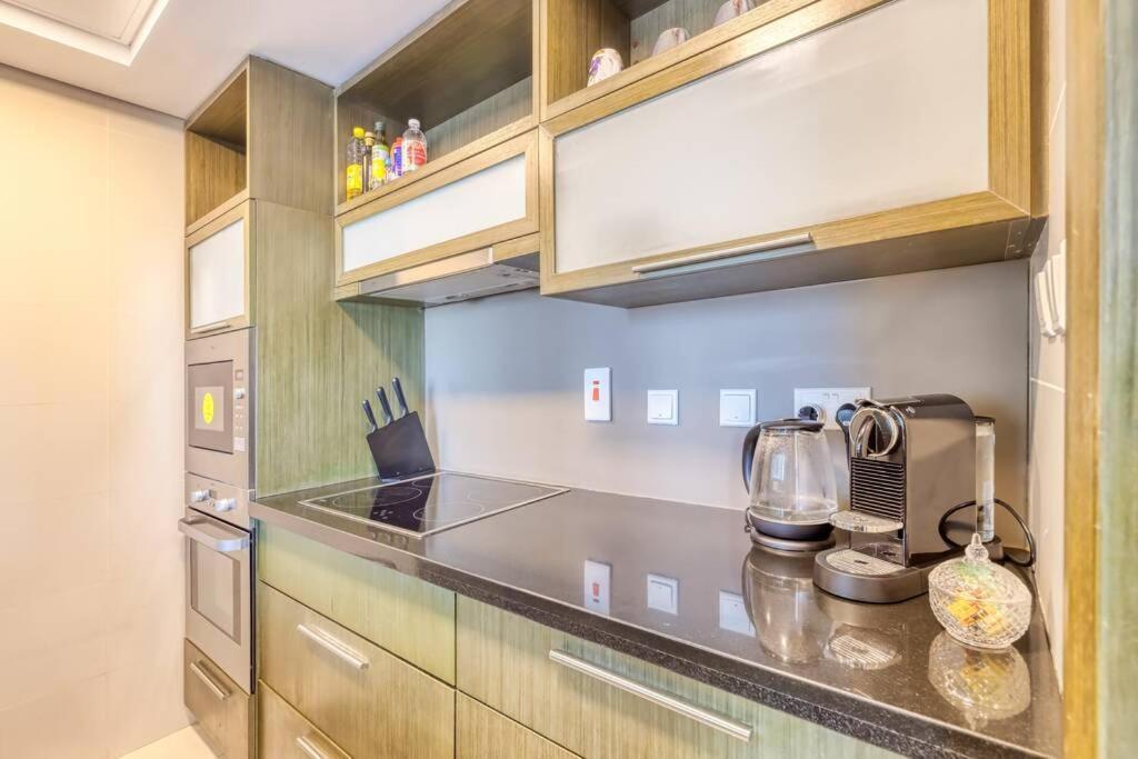 Xanadubai Loft Tower - Your Home Away From Home In Downtown Dubai! Bagian luar foto