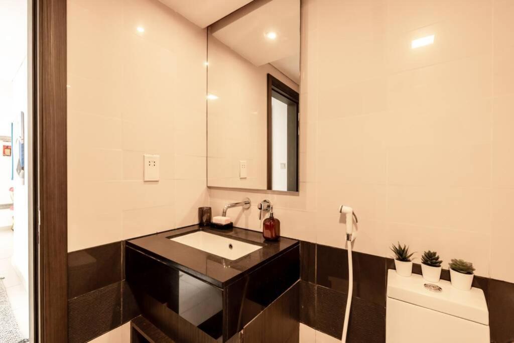 Xanadubai Loft Tower - Your Home Away From Home In Downtown Dubai! Bagian luar foto